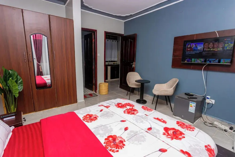 The Den Soroti Red