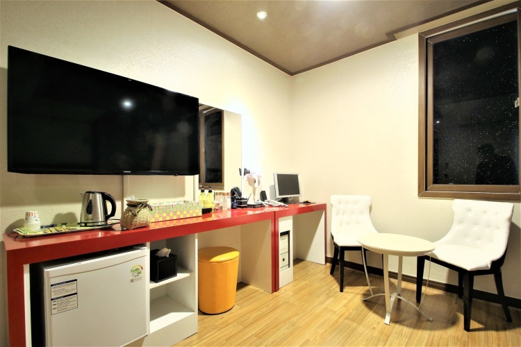 Guest rooms