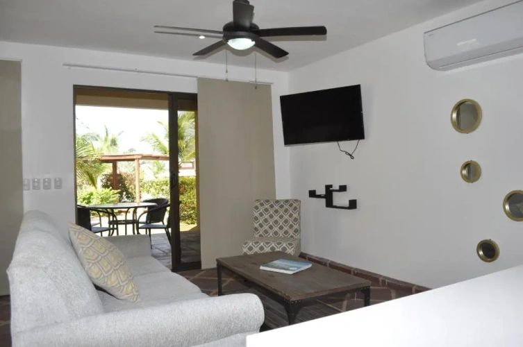 Apartment with sea view