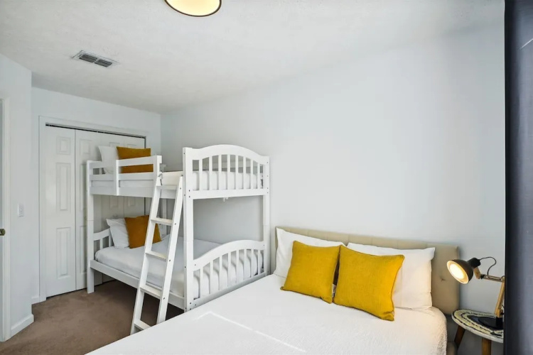 Baberville By Book That Condo