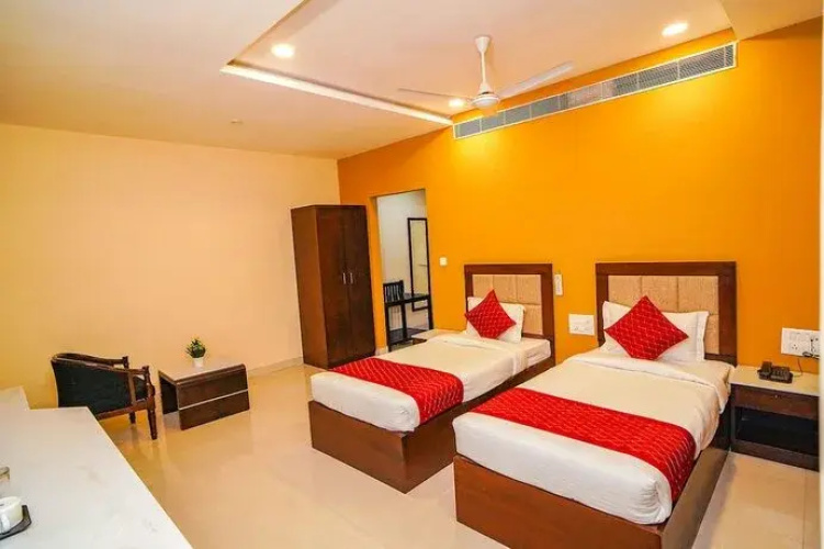 Fabhotel Prime Manor
