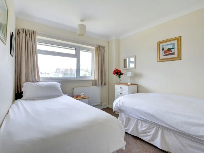 Holiday Home Crescent