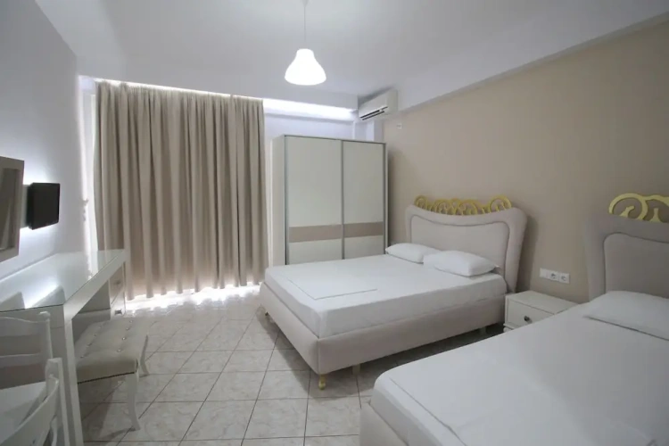 1 Bedroom Apartment with sea view