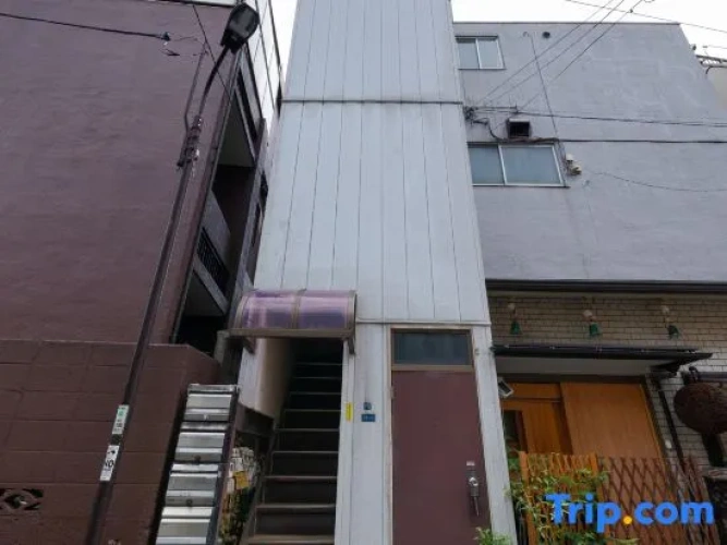 Ochiai 201 4-5 min walk to Nakai Station Cozy Queen Bedroom