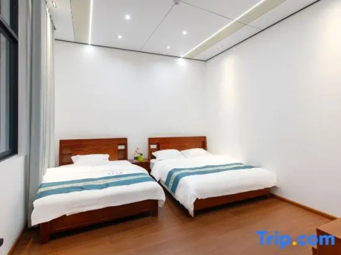 5 Bedrooms Suite