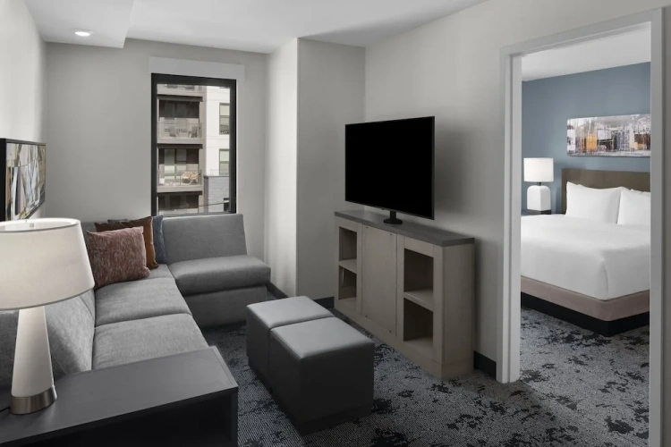 1 Bedroom Suite