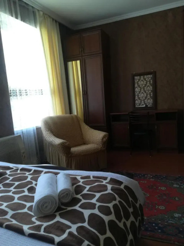 Nikoloz Guesthouse