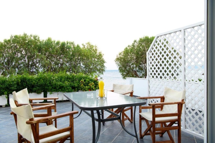1 Bedroom Family Apartment with sea view