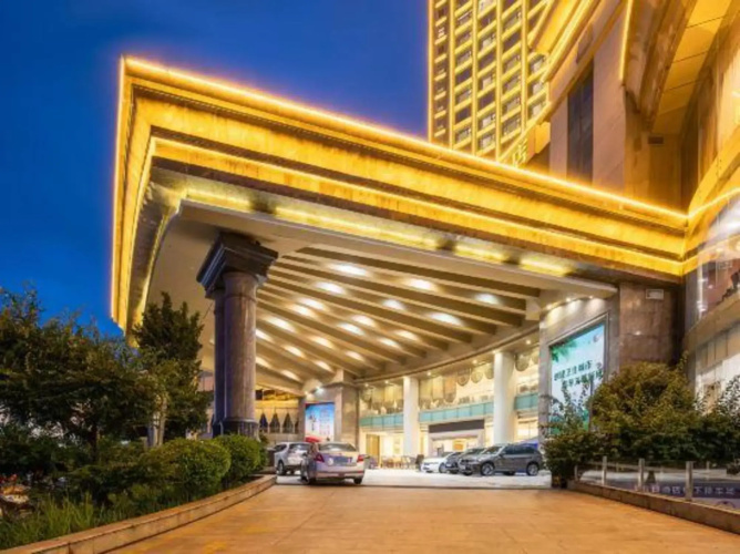 Galaxy International Holiday Hotel