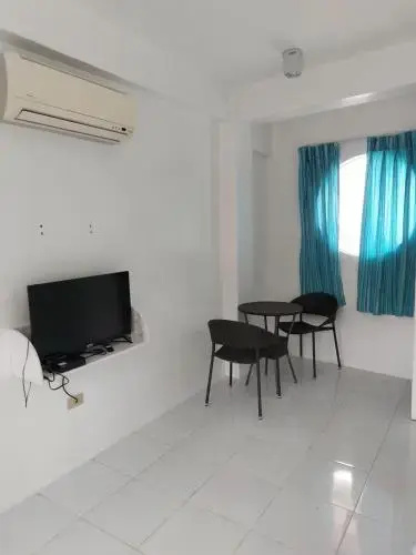 Sharky Hostel Oslob