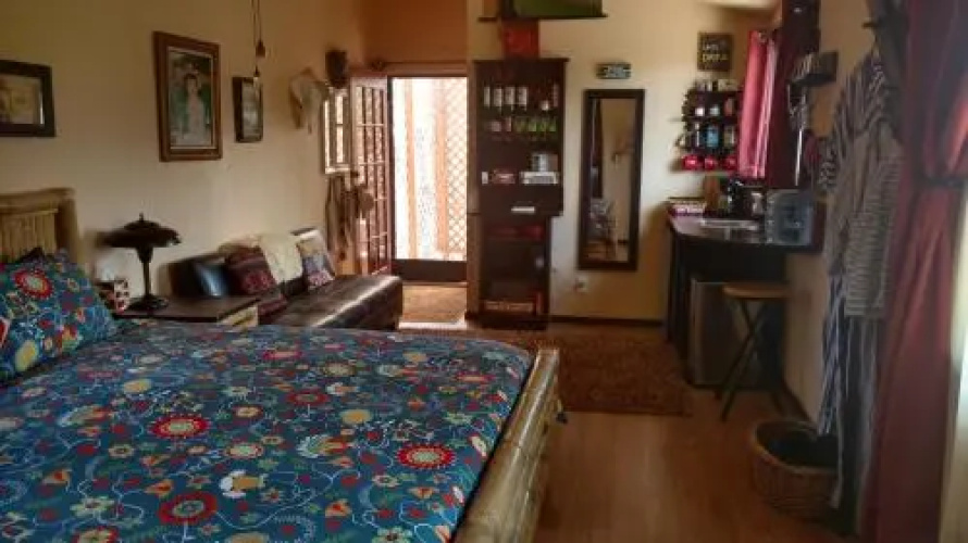 Vinophiliac Bed & Breakfast