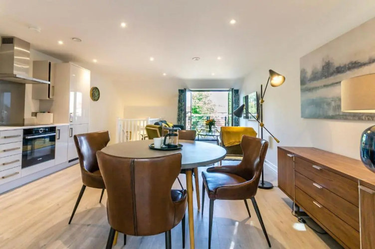 18 St Johns Mews