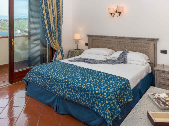 Standard Double room with view