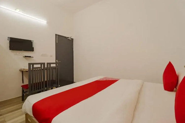 Hotel Simna Palace by OYO Rooms