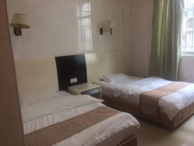 Hua Xing Hotel