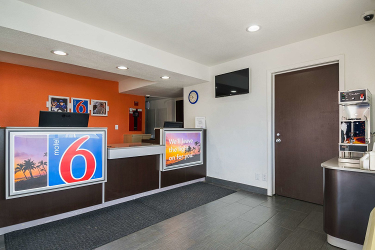 Motel 6 Lost Hills CA