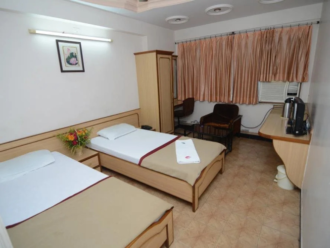 Hotel Kirti