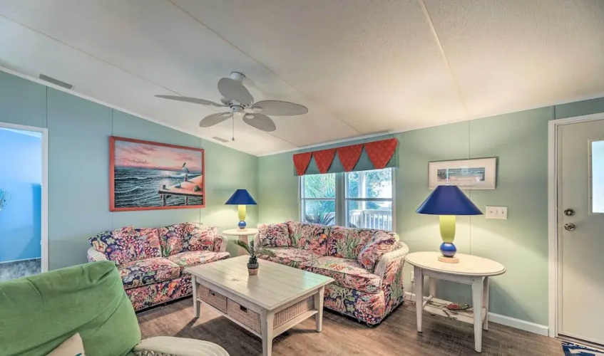 Atlantic Beach Home w/ Decks & Fire Pit