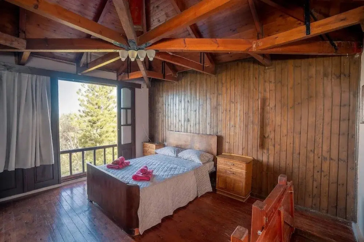 Rustic Retreat - Private Pool in Nature s Embrace