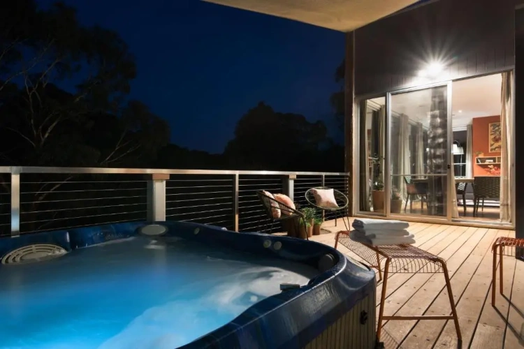 3 Bedrooms Cottage