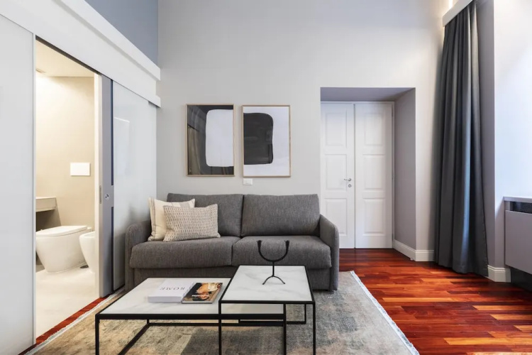 Sonder at Via Croce