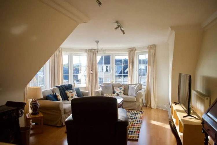 Luxury Penthouse Apartment In Edinburgh