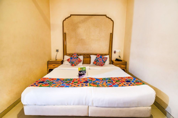 FabHotel Rajwada Baner