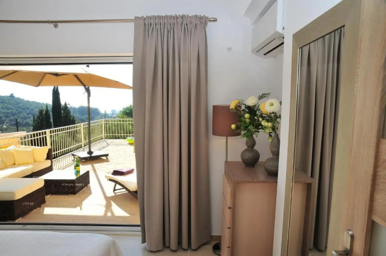 ARILLAS HILLSIDE VILLA 3 - Provence
