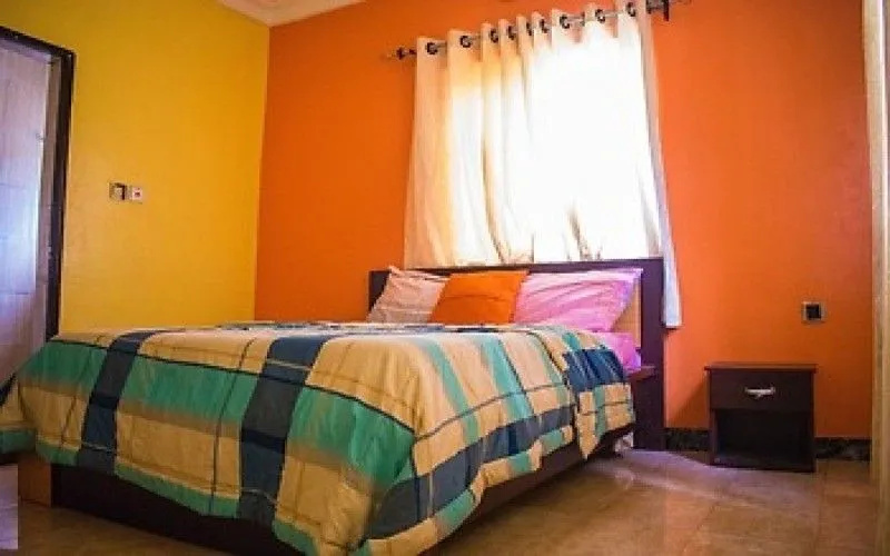 De Royal Hotel and Suites