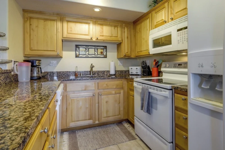 3 Bedrooms Apartment
