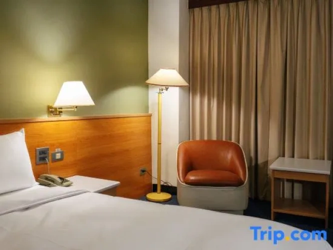 Executive Double room with street view