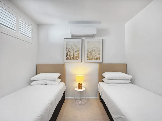 Deluxe 3-bed Unit With Views