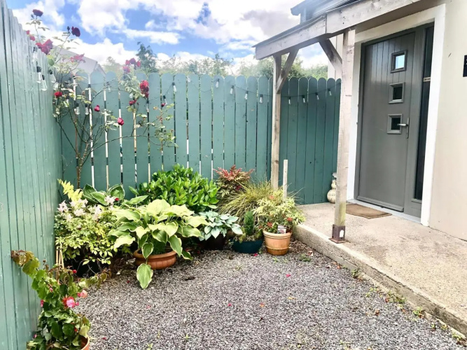 Swallow's Rest Garden Apartment