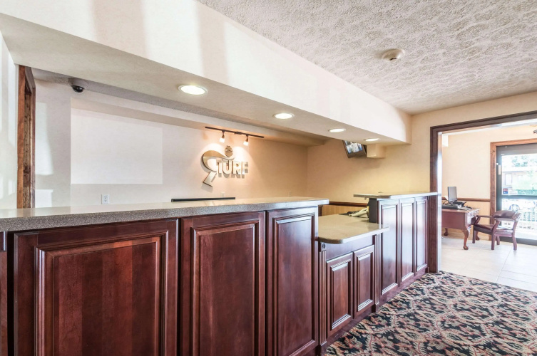 Rodeway Inn & Suites Charles Town