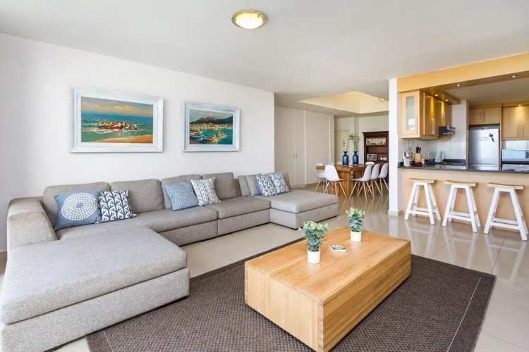Dolphin Beach E35