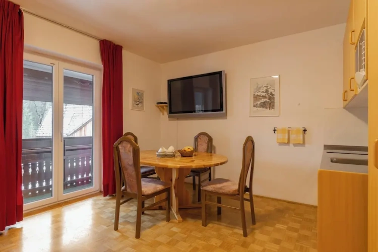 Family Apartment with balcony and with mountain view