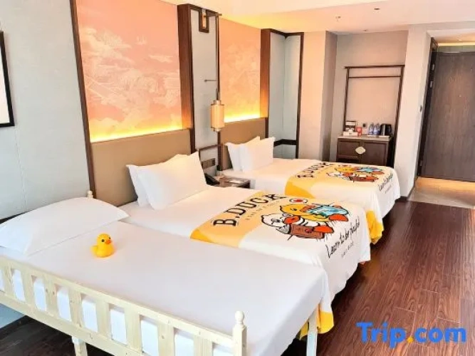 1 Bedroom Twin Family Suite