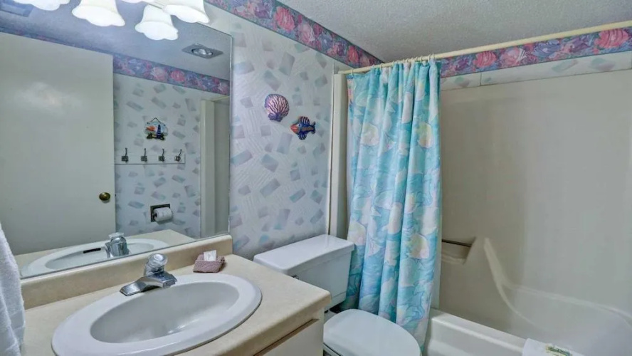 112 - 1 Br Condo
