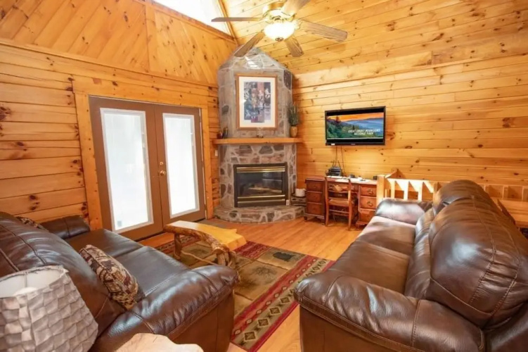 11 Above and Beyond - 4 Br Cabin