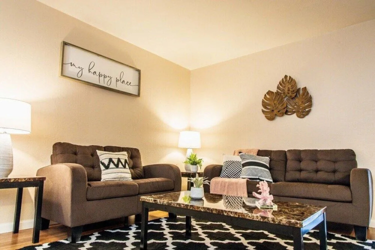Beautifully Designed Concord Apartment