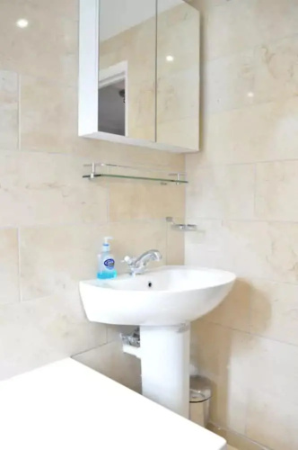 Central 2 Bedroom Property in Marble Arch