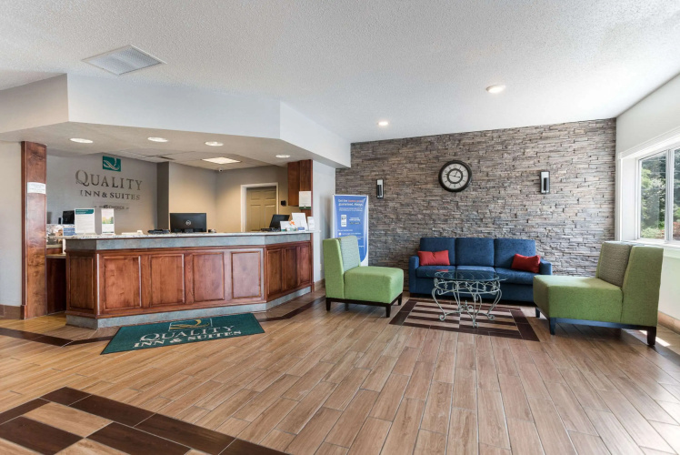 Quality Inn & Suites Ferdinand