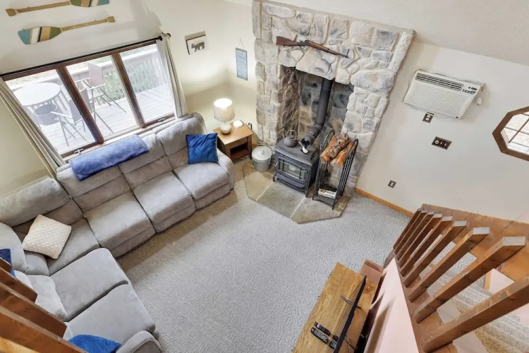 Chalet All Day Avantstay Lakeside, Firepit, Shared Pool