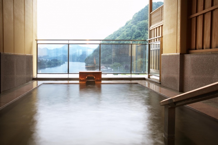 Standard Twin room with view