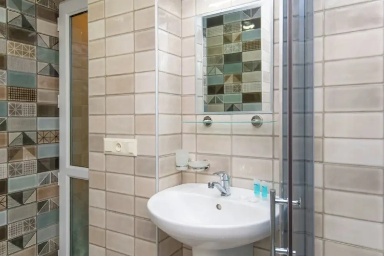 Economy Twin room