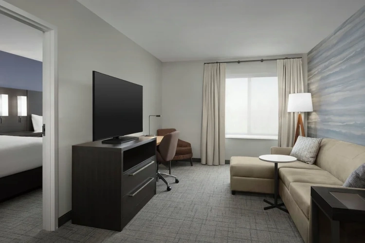 1 Bedroom Suite