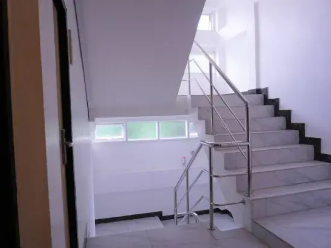 Racha Caftel - 7 House
