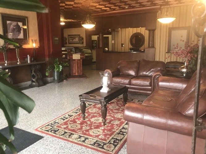 Arrow Hotel