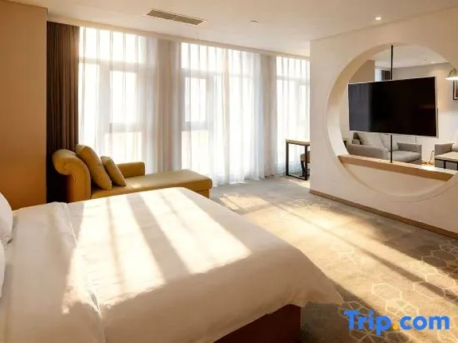 Deluxe Family Suite