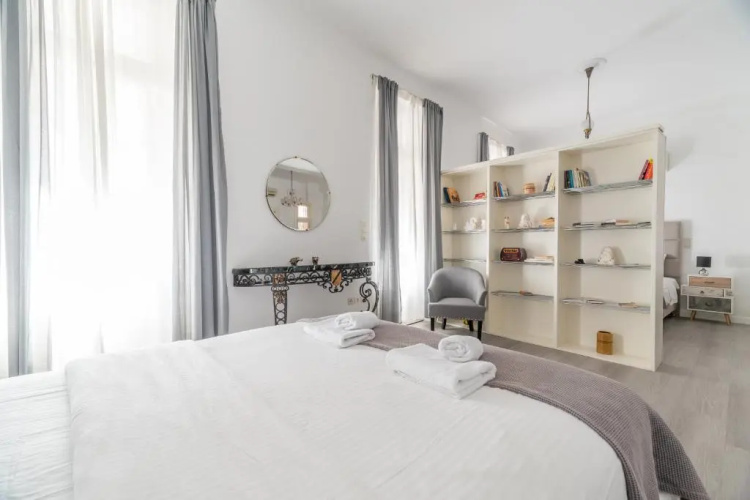 Apollonas Luxurious Apartments